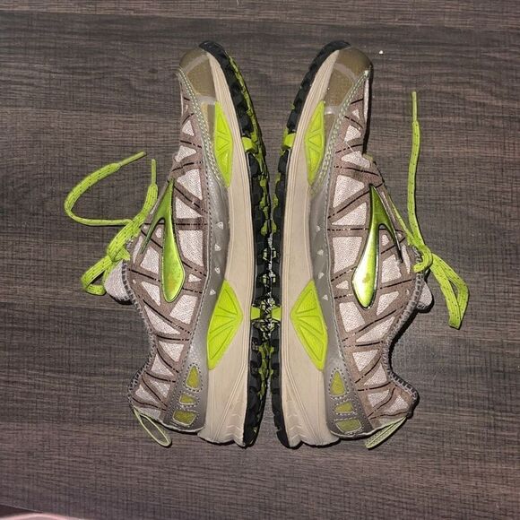 Women’s Brooks Cascadia Running Shoes size 6.5 - Picture 4 of 8